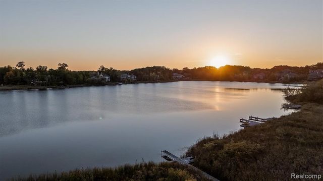 2657 Turtle Shores Drive, Bloomfield Hills, MI 48302