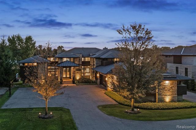 2657 Turtle Shores Drive, Bloomfield Hills, MI 48302