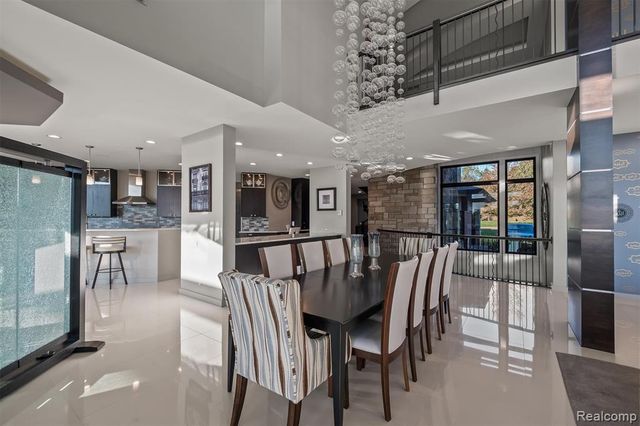 2657 Turtle Shores Drive, Bloomfield Hills, MI 48302