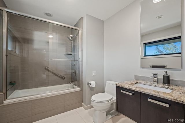 2657 Turtle Shores Drive, Bloomfield Hills, MI 48302