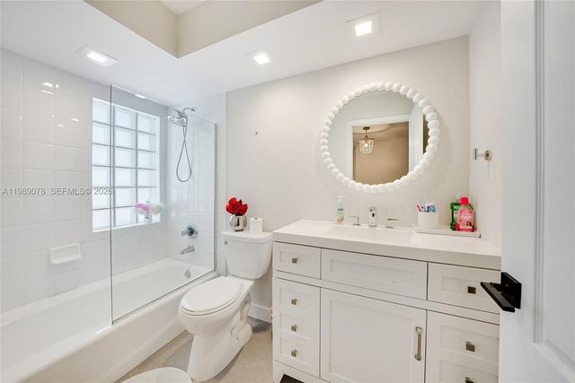 20765 NE 32nd Ave, Aventura, FL 33180