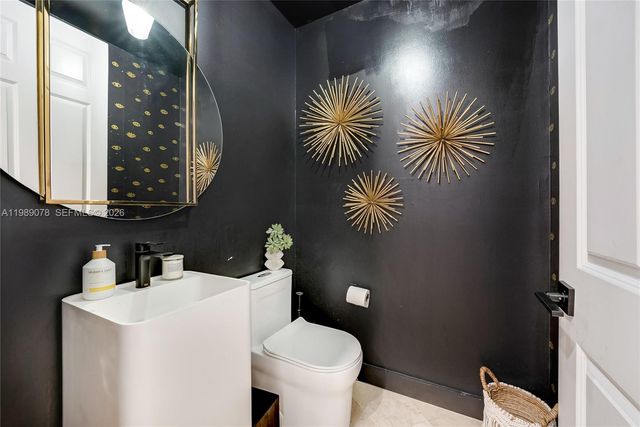 20765 NE 32nd Ave, Aventura, FL 33180