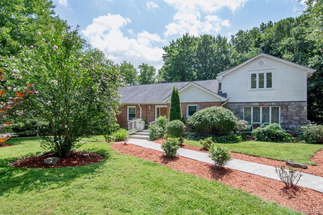 23 Barnaby Lane, Hartsdale, NY 10530