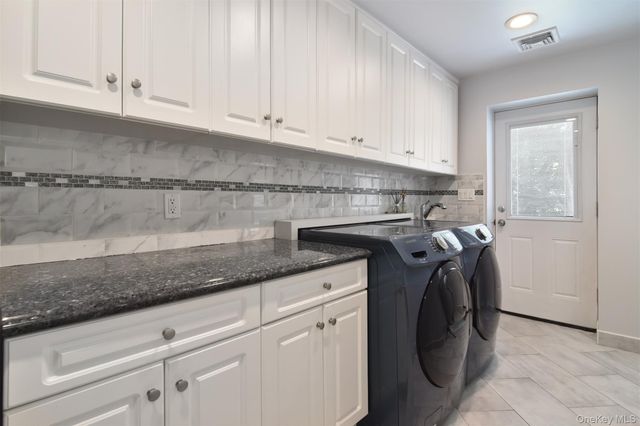 23 Barnaby Lane, Hartsdale, NY 10530