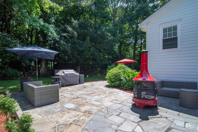 23 Barnaby Lane, Hartsdale, NY 10530