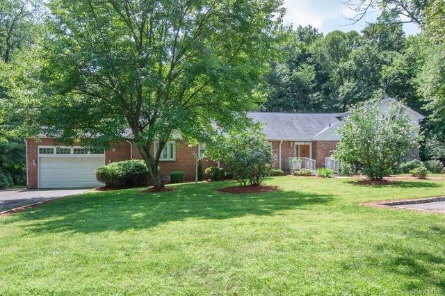 23 Barnaby Lane, Hartsdale, NY 10530