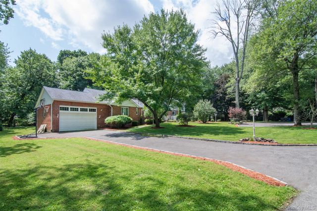 23 Barnaby Lane, Hartsdale, NY 10530