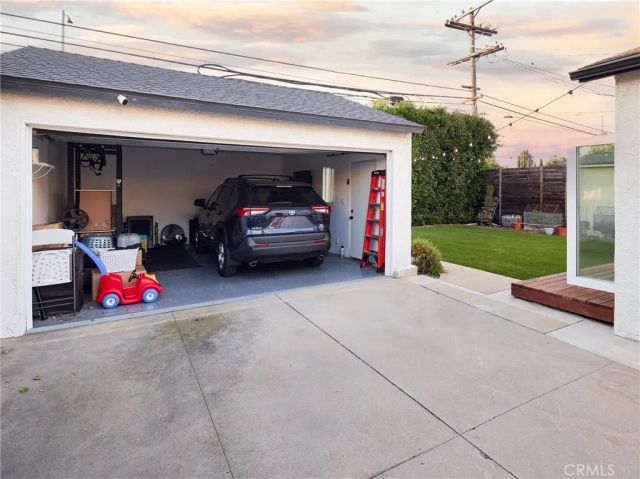 7413 Naylor, Los Angeles, CA 90045