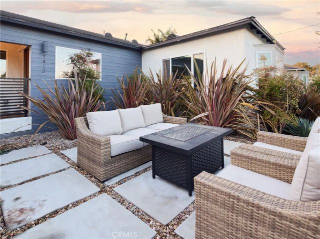 7413 Naylor, Los Angeles, CA 90045