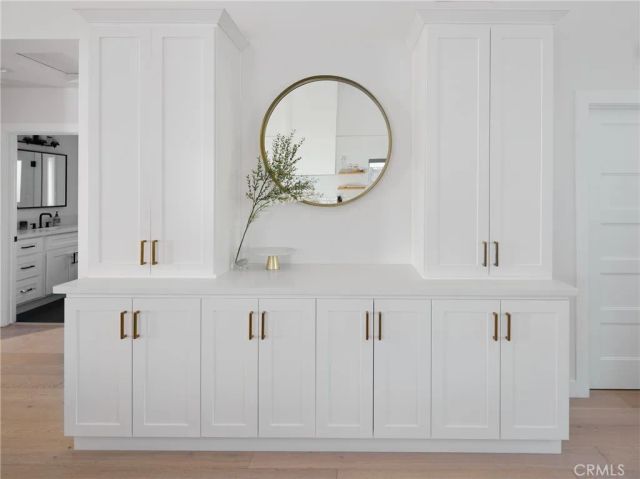 7413 Naylor, Los Angeles, CA 90045