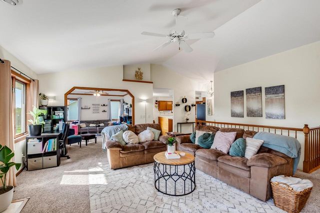 1357 Overlook Pass, Sun Prairie, WI 53590
