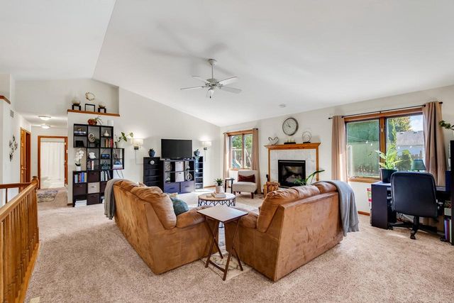1357 Overlook Pass, Sun Prairie, WI 53590