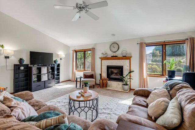1357 Overlook Pass, Sun Prairie, WI 53590