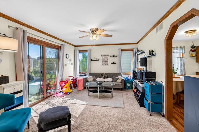 1357 Overlook Pass, Sun Prairie, WI 53590