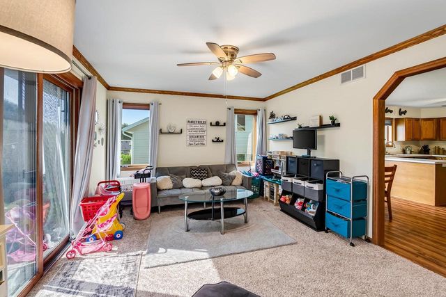 1357 Overlook Pass, Sun Prairie, WI 53590