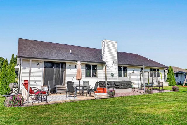 1357 Overlook Pass, Sun Prairie, WI 53590