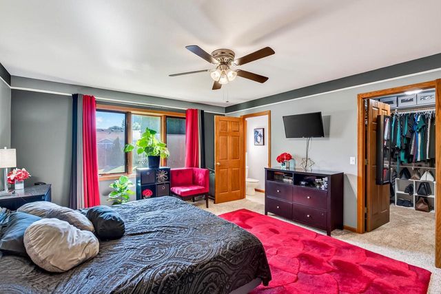 1357 Overlook Pass, Sun Prairie, WI 53590