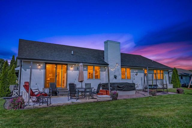 1357 Overlook Pass, Sun Prairie, WI 53590