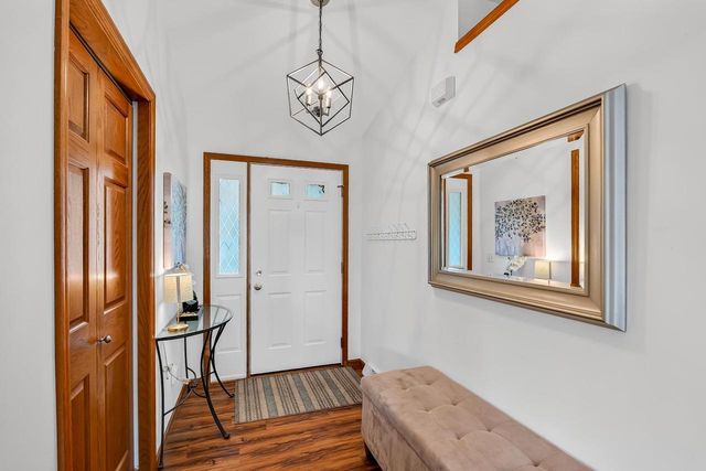 1357 Overlook Pass, Sun Prairie, WI 53590