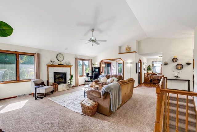 1357 Overlook Pass, Sun Prairie, WI 53590
