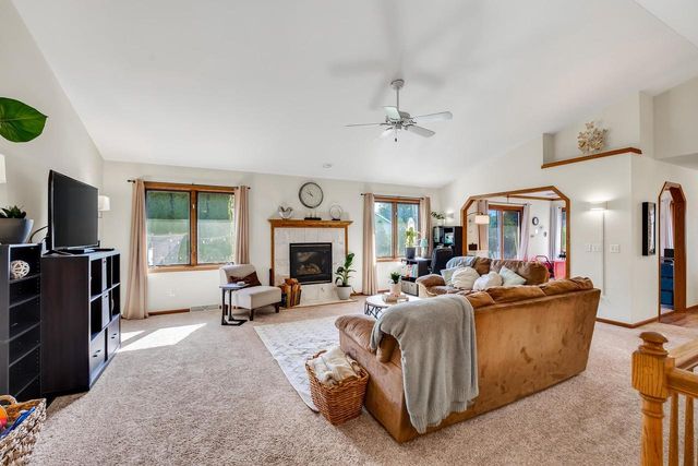 1357 Overlook Pass, Sun Prairie, WI 53590