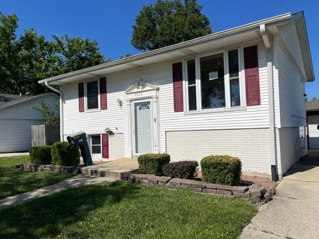 4210 Greenbrier Lane, Richton Park, IL 60471