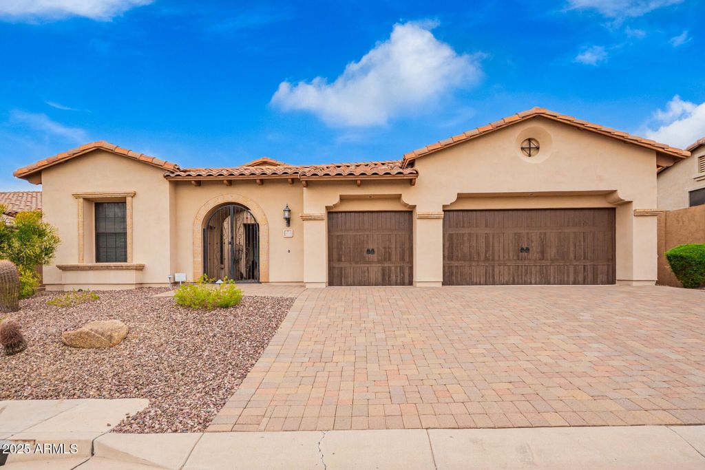 8034 E SUGARLOAF Circle, Mesa, AZ 85207