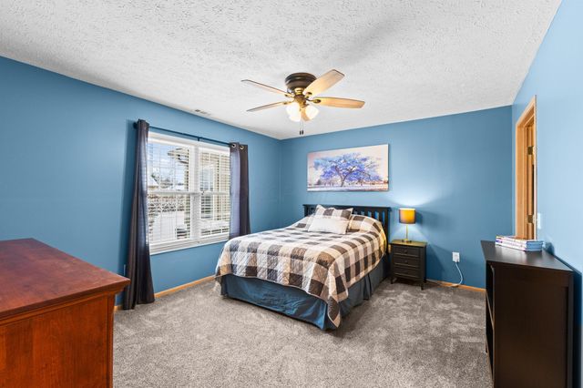 5758 Willow Lake Drive, Grove City, OH 43123