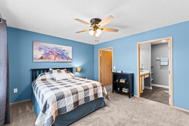 5758 Willow Lake Drive, Grove City, OH 43123