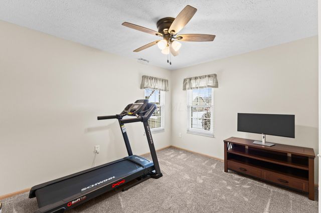 5758 Willow Lake Drive, Grove City, OH 43123