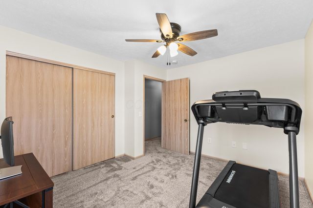 5758 Willow Lake Drive, Grove City, OH 43123