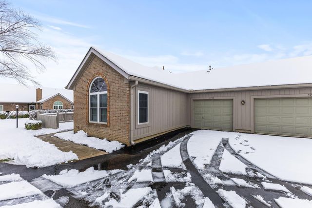 5758 Willow Lake Drive, Grove City, OH 43123