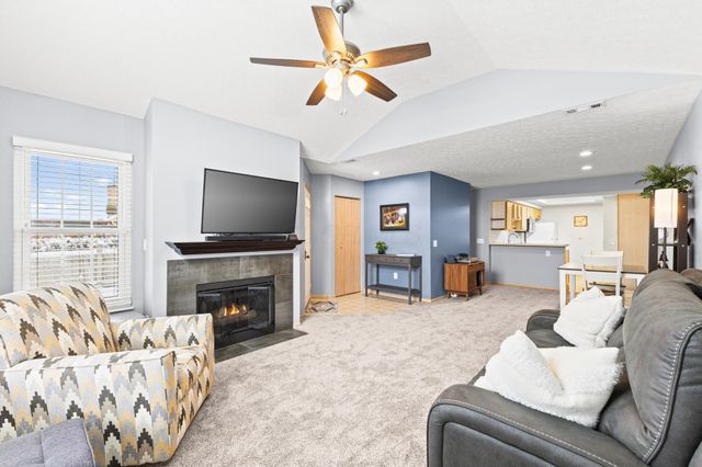 5758 Willow Lake Drive, Grove City, OH 43123