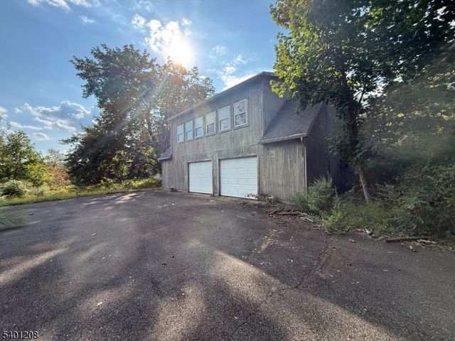 211 Pickle Rd, Washington Twp., NJ 07830