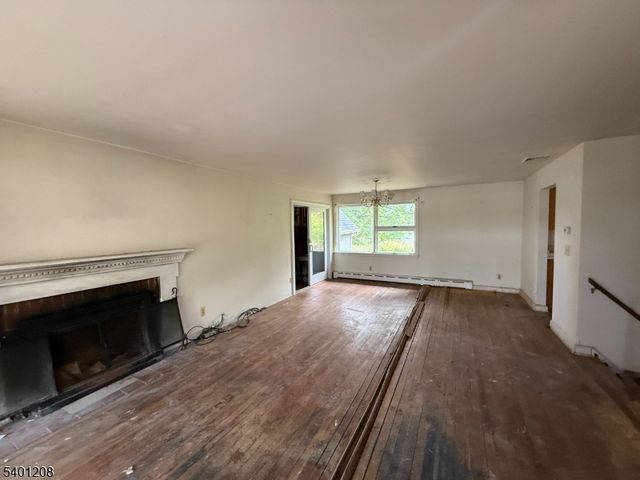 211 Pickle Rd, Washington Twp., NJ 07830