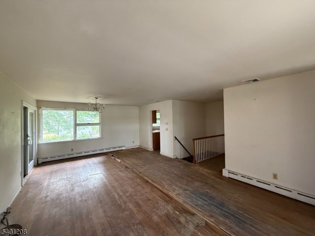 211 Pickle Rd, Washington Twp., NJ 07830