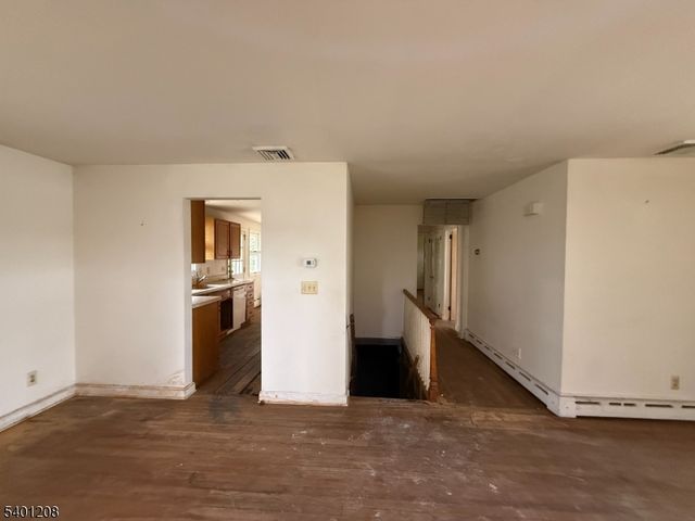 211 Pickle Rd, Washington Twp., NJ 07830