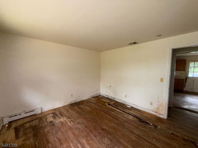 211 Pickle Rd, Washington Twp., NJ 07830