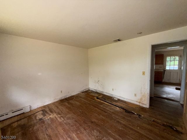 211 Pickle Rd, Washington Twp., NJ 07830