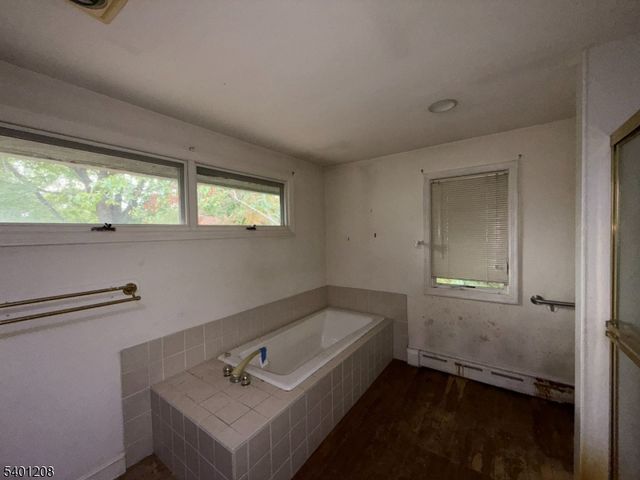 211 Pickle Rd, Washington Twp., NJ 07830