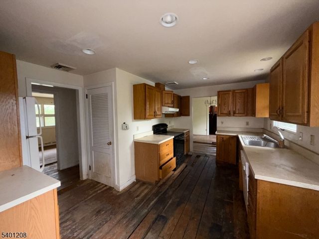 211 Pickle Rd, Washington Twp., NJ 07830