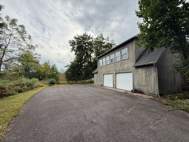 211 Pickle Rd, Washington Twp., NJ 07830