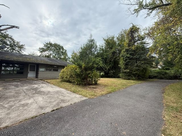 211 Pickle Rd, Washington Twp., NJ 07830