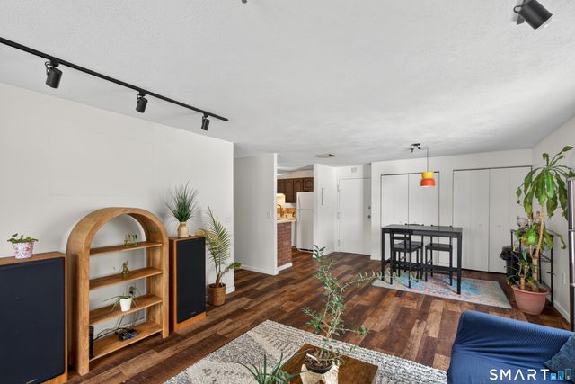 21 Putter Drive 303S, Wallingford, CT 06492