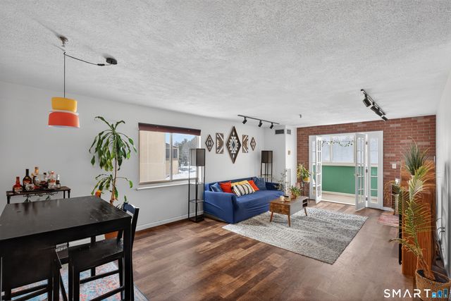 21 Putter Drive 303S, Wallingford, CT 06492