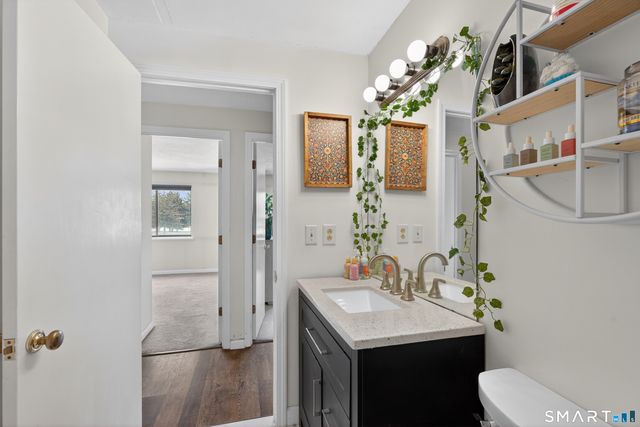 21 Putter Drive 303S, Wallingford, CT 06492