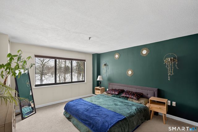 21 Putter Drive 303S, Wallingford, CT 06492