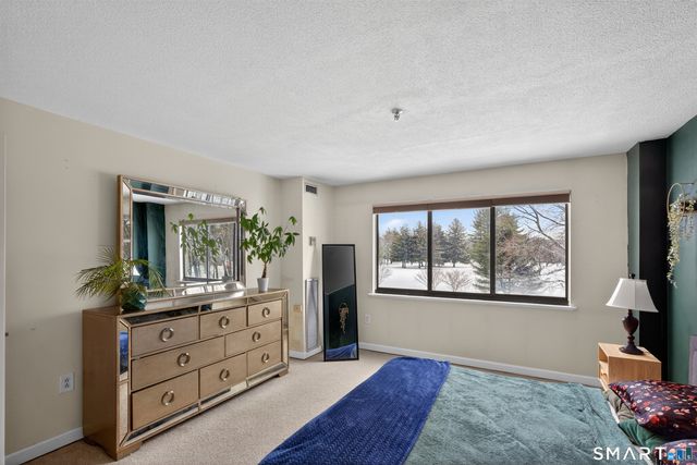 21 Putter Drive 303S, Wallingford, CT 06492