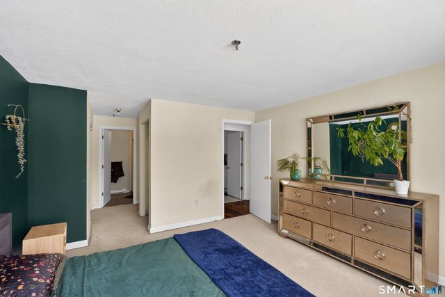 21 Putter Drive 303S, Wallingford, CT 06492