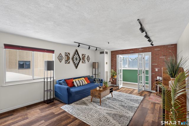 21 Putter Drive 303S, Wallingford, CT 06492